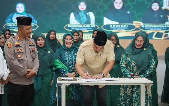 Wakil Bupati Batubara saat hadir di Pelantikan Pengurus Majelis Taklim dan Zikir Al-Haura Kabupaten Batu Bara Periode 2025–2028